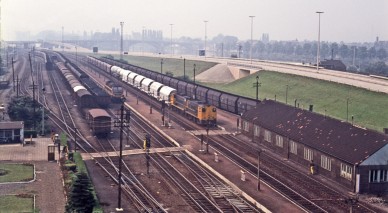 Visé - SNCB K04337-004 (3).jpg